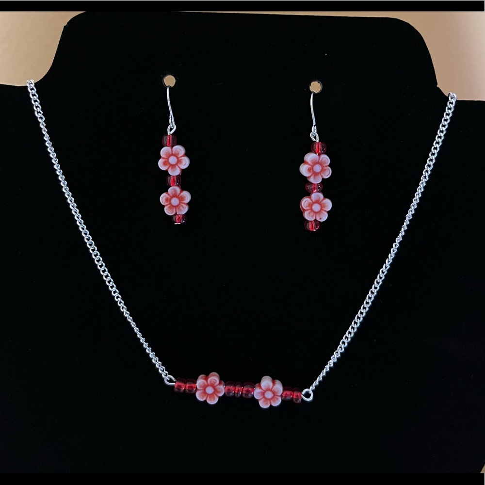 Red Flower Necklace
